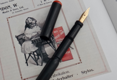 MONTBLANC Early No 6 Rouge et Noir sliding barrel shell (aka Moore filling system) fountain pen